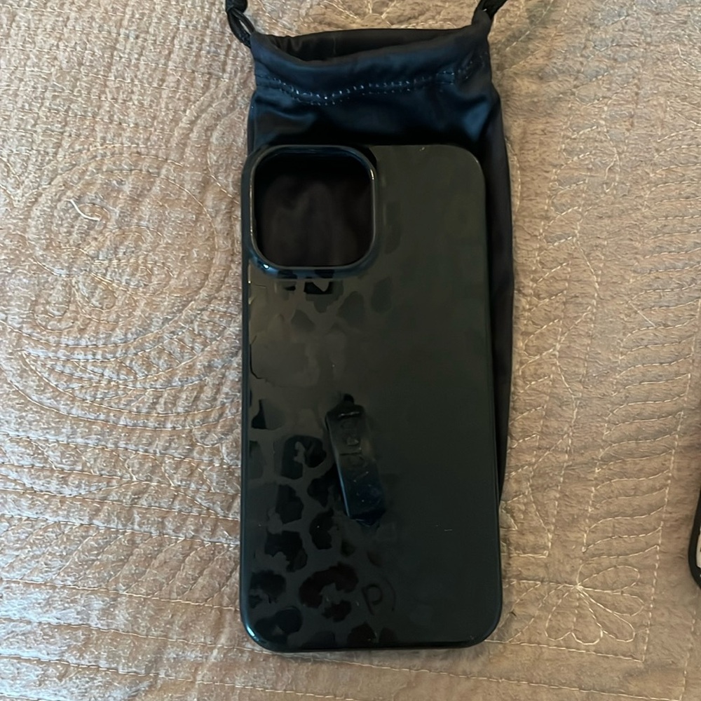 Black leopard print Loopy® case iPhone 13 Pro Max